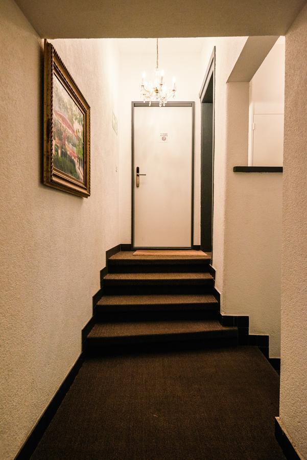 Aparthotel Hine Adon Фрібур Екстер'єр фото